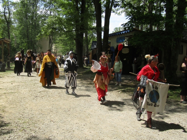 parade260514.jpg
