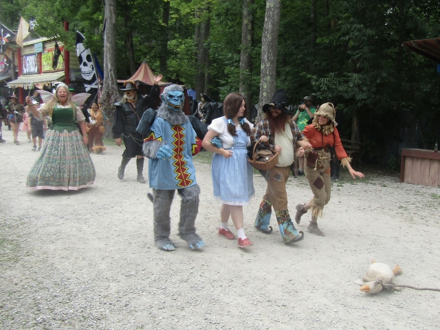 parade260703.jpg