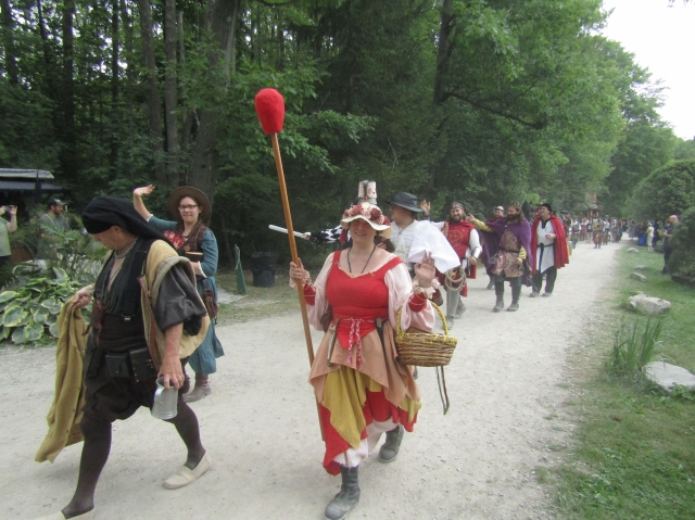 parade260728.jpg