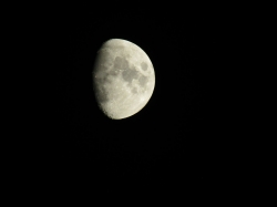 Filename=moon122104.jpg
Filesize=138KiB
Dimensions=2576x1932
Date added=Oct 25, 2022 moon122104.jpg